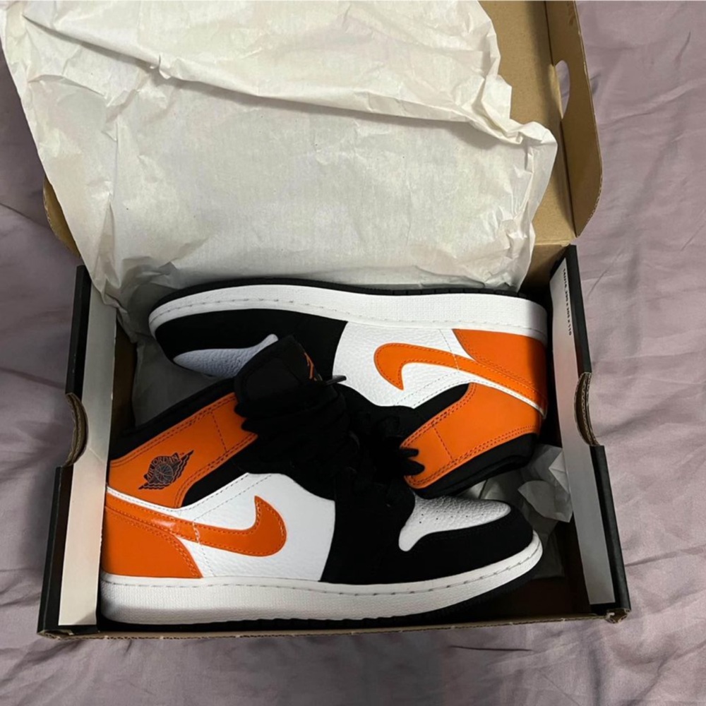 Jordan 1 mid GS shattered backboard
